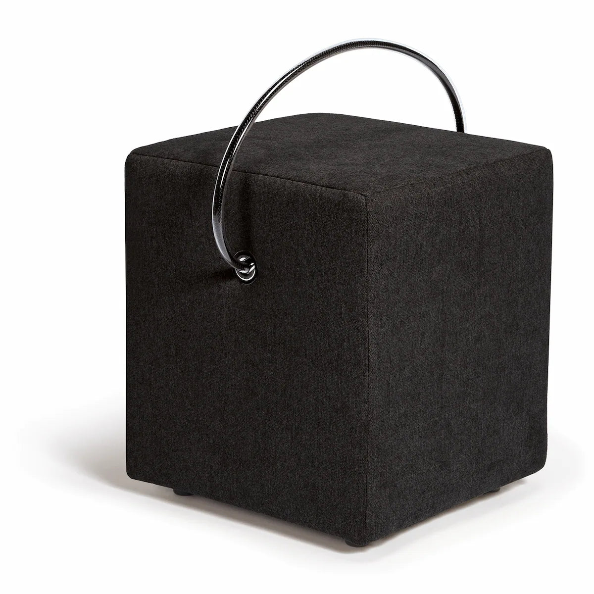 Classic-Line-Design-Hocker in Schwarz – gepolstert, mit Tragegriff, Hockerhelden Manufaktur