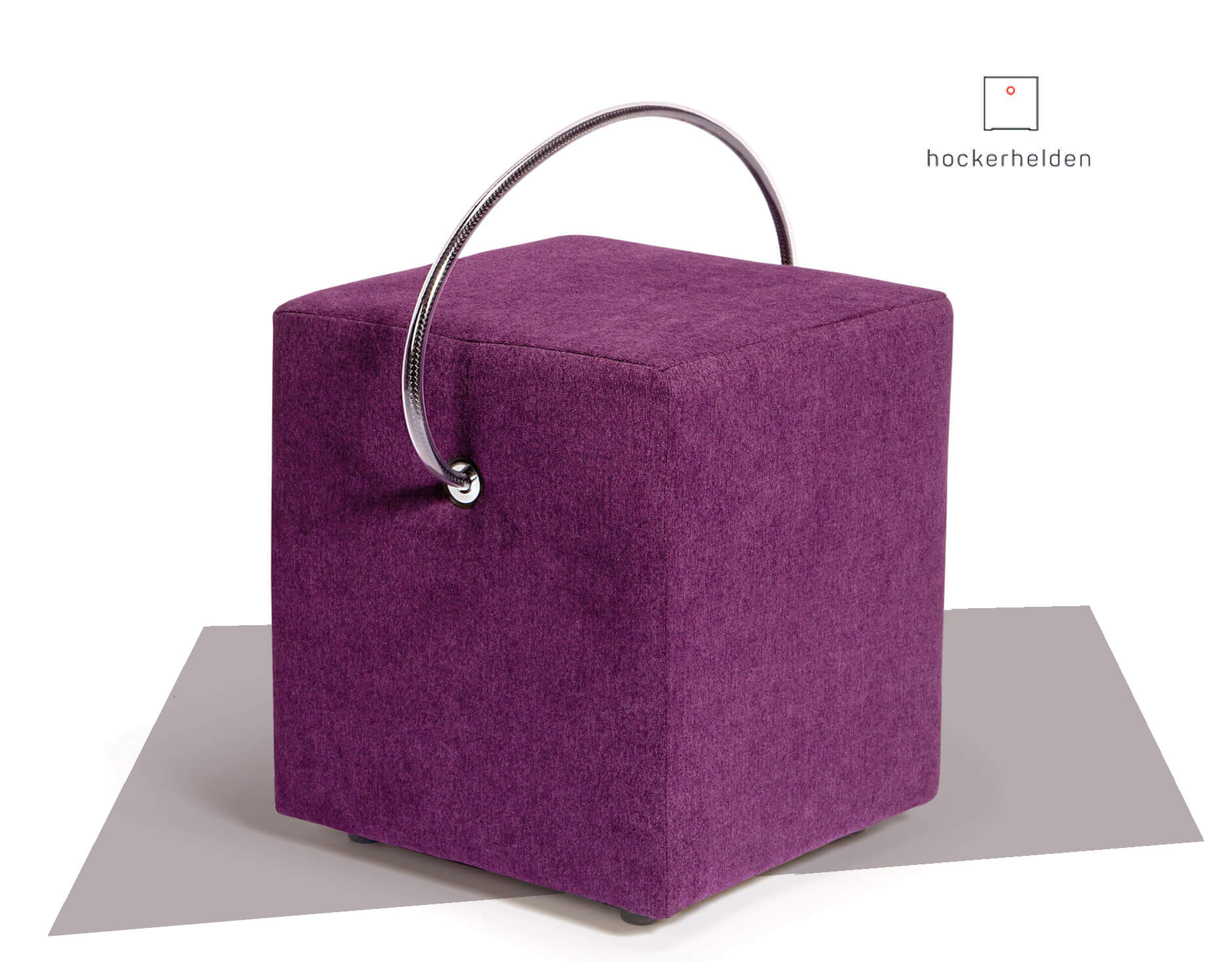 Handgefertigter Designhocker in Lila mit Tragegriff von Hockerhelden