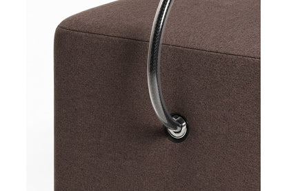 Detail Ansicht Griff für Polsterhocker Braun – Handgefertigte Polsterhocker