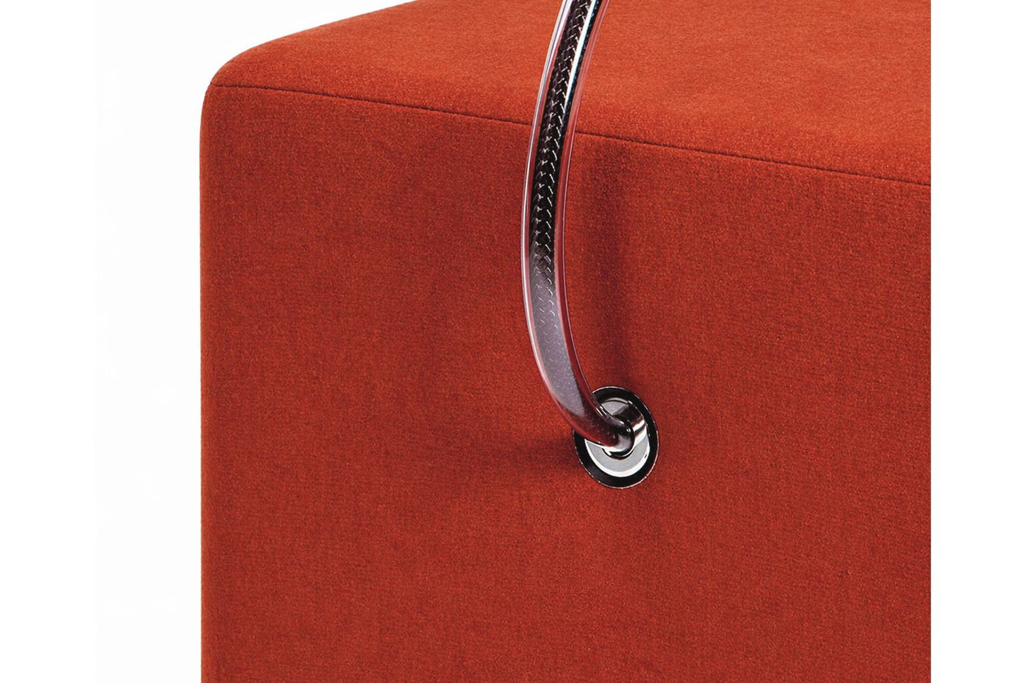 Detail Ansicht Griff für Polsterhocker Orange von Hockerhelden – Handgefertigte Polsterhocker